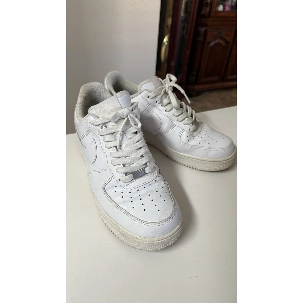 Nike Air Force 1 Low 07 Triple White AF1 CW2288-111 Men's Size 9 Sneakers